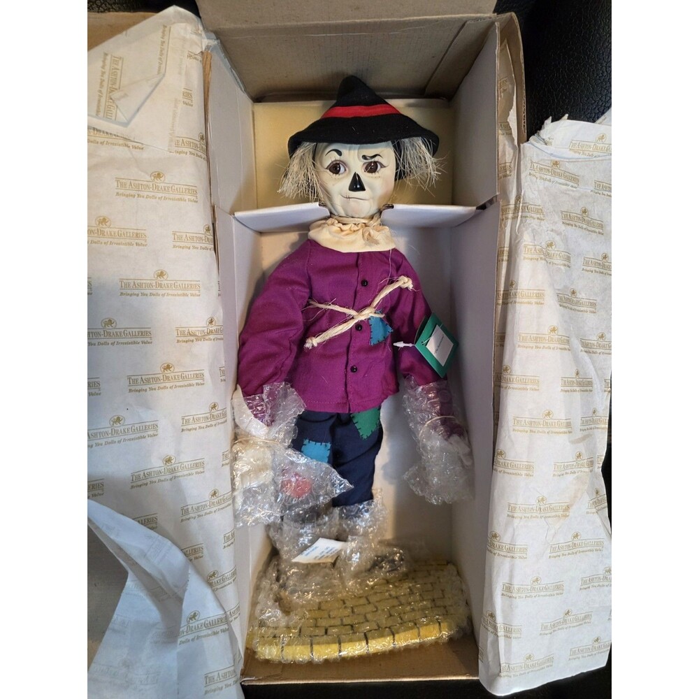 Ashton Drake Wizard of Oz Scarecrow New In Box 16"
